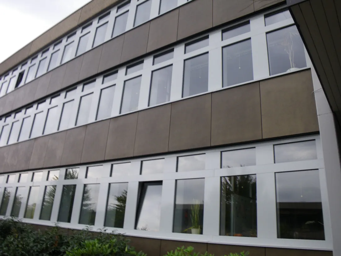 Alufassade in Offenbach nach der Sanierung